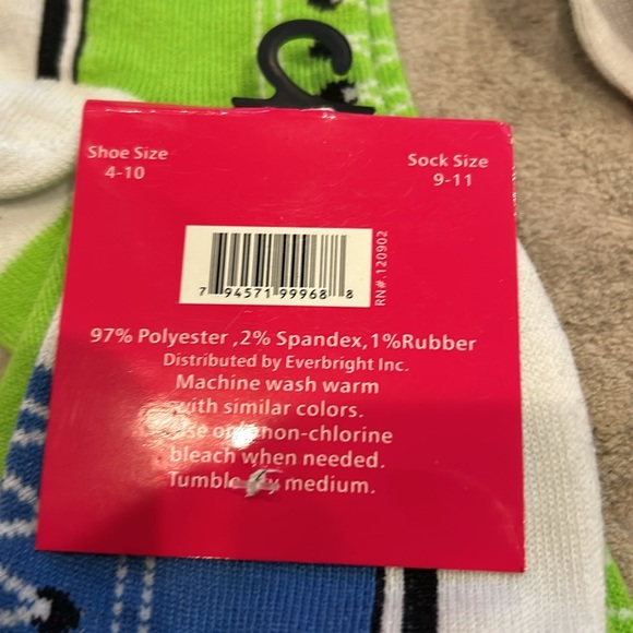 NWT. Converse Sneaker Socks Set of three. Fits shoe size 4-10 (sock size 9-11). - Picture 3 of 4